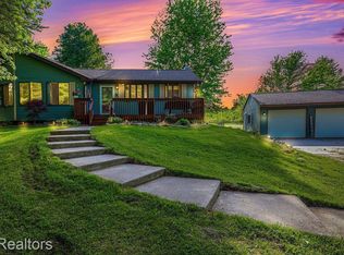 3462 Farley Rd, Almont, MI 48003