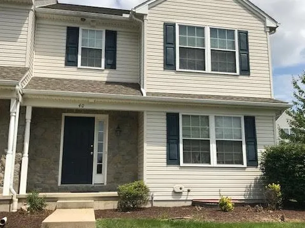 40 Bradford Dr, Leola, PA 17540