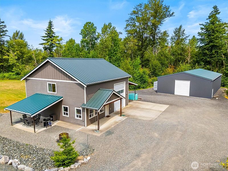 3rd image of 568 Wiltse Lane