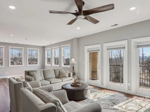 475 S Church St APT E, Hendersonville, NC 28792