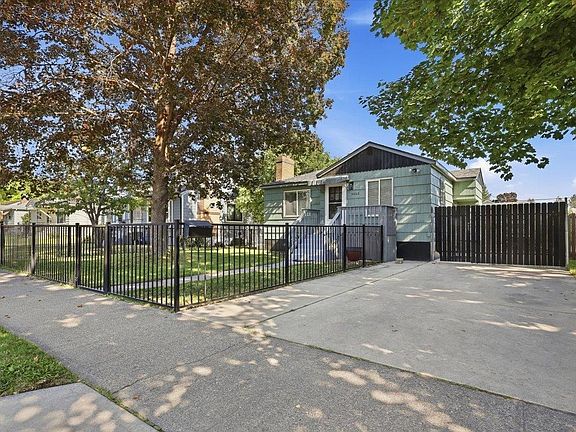 2nd image of 5208 N Lincoln St