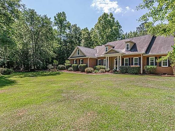 2nd image of 26 Scofield Ln
