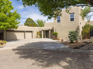 6425 Guadalupe Pl NW, Los Ranchos De Albuquerque, NM 87107