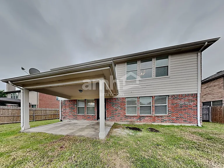 1003 San Antonio Dr — Photo 25