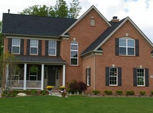 1085 Parkway Trl, Oakland, MI 48363