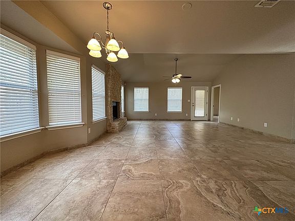 5th image of 204 Dolly St