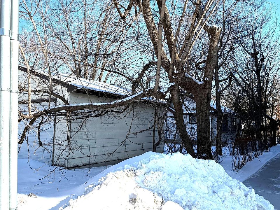 2nd image of 4540 46th Ave S