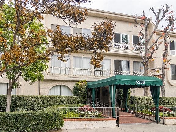 4th image of 5250 Zelzah Ave APT 8A