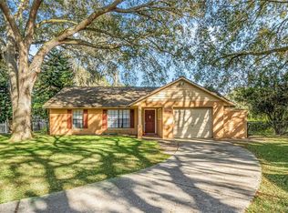 207 Howard Ct, Mascotte, FL 34753