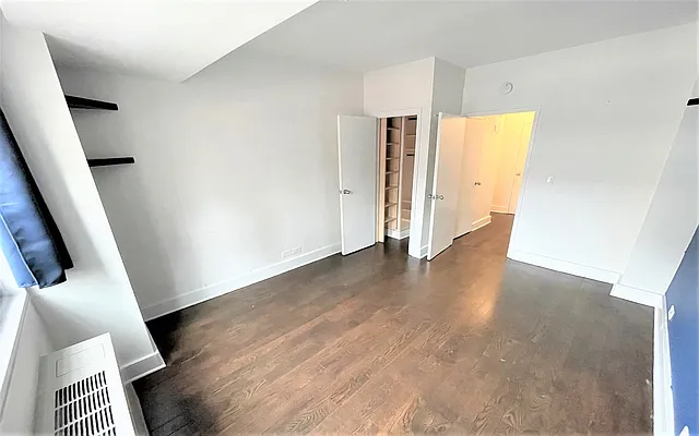 Rented by Manhattan Realty Group | media 24