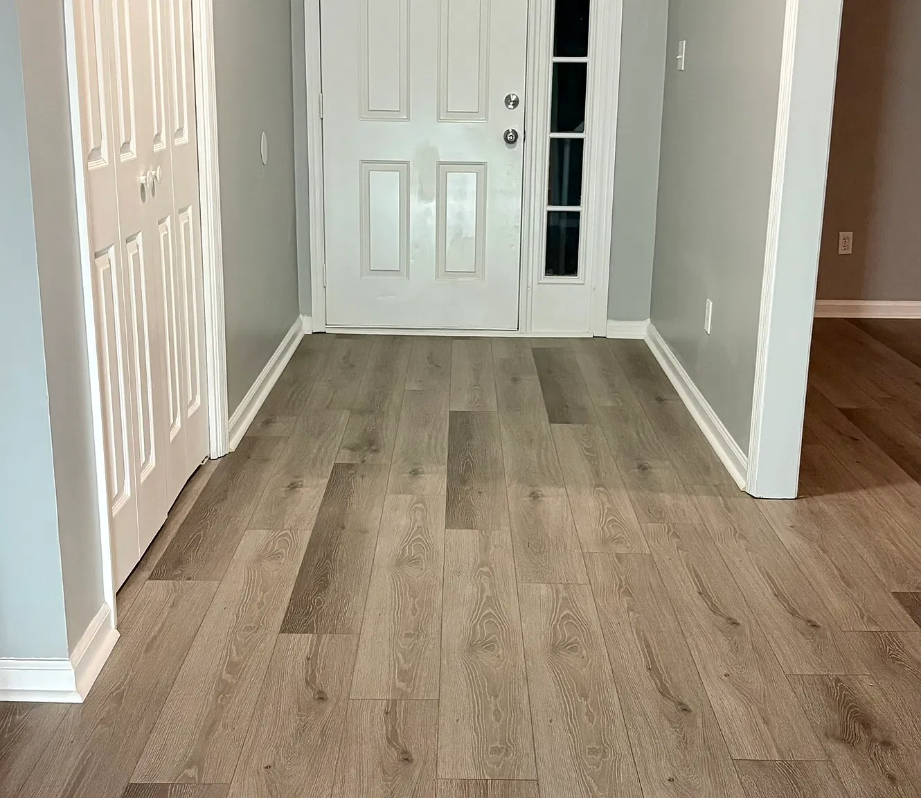 3 bed, 2124 sqft, $1,950 — Photo 2