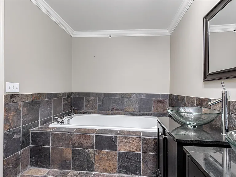 1393 Raliegh Pl — Photo 13