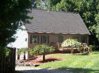 966 Beekman Rd, Hopewell Junction, NY 12533