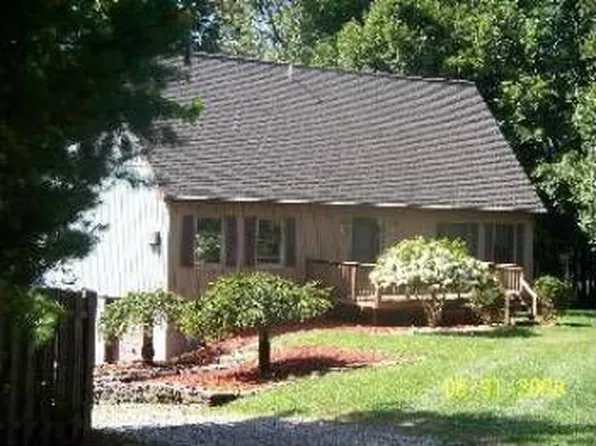 966 Beekman Rd, Hopewell Junction, NY 12533