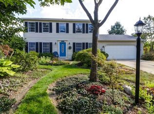 2724 Lakeview Ct, Champaign, IL 61822