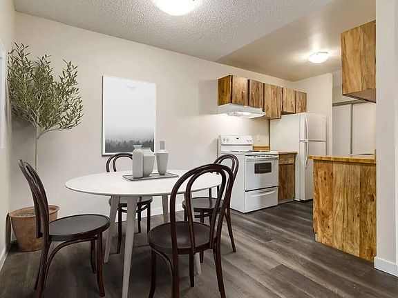 2nd image of 5411 39th Ave #207