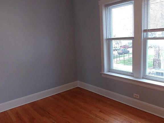 4th image of 4219 W Dickens Ave #2