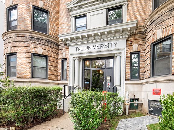 4th image of 1039 Massachusetts Ave #302