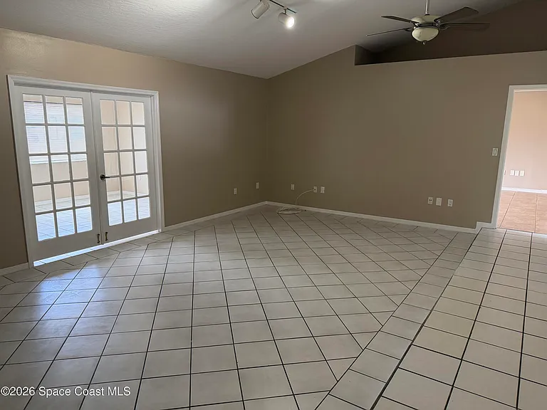 1337 Helvenston St NW — Photo 6