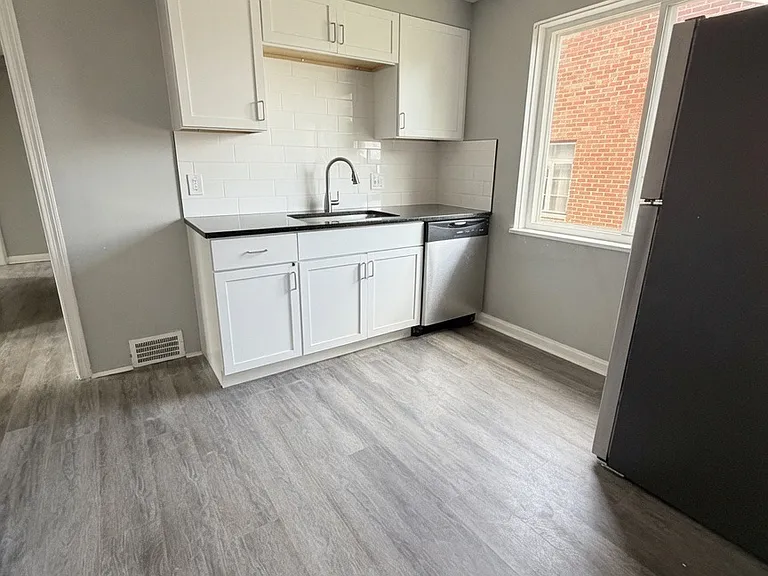 3596 Warren Rd #UP — Photo 5