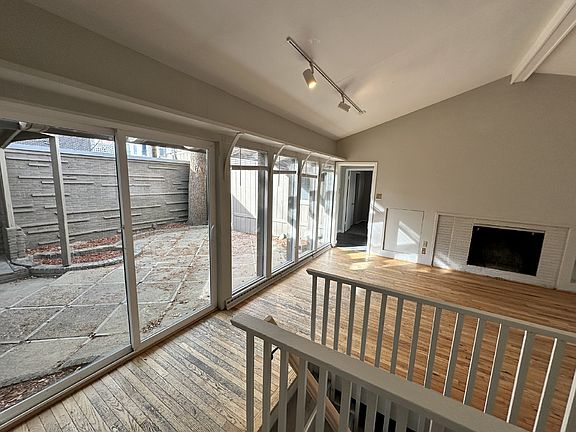 4th image of 2395 E Wesley Ave