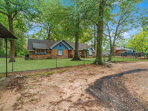 3rd image of 24360 Creekwood Dr