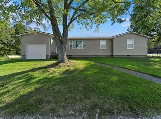 3983 Reedyville Rd, Roundhill, KY 42275