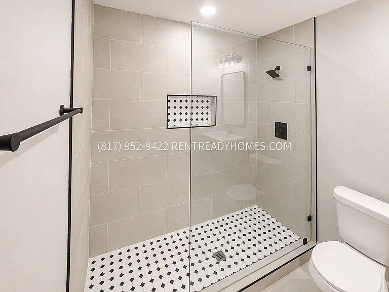 8112 Barkley St — Photo 10