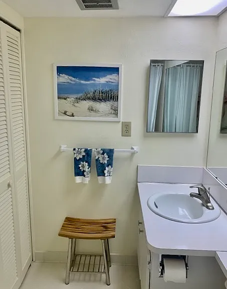 4750 Cove Cir #406 — Photo 16