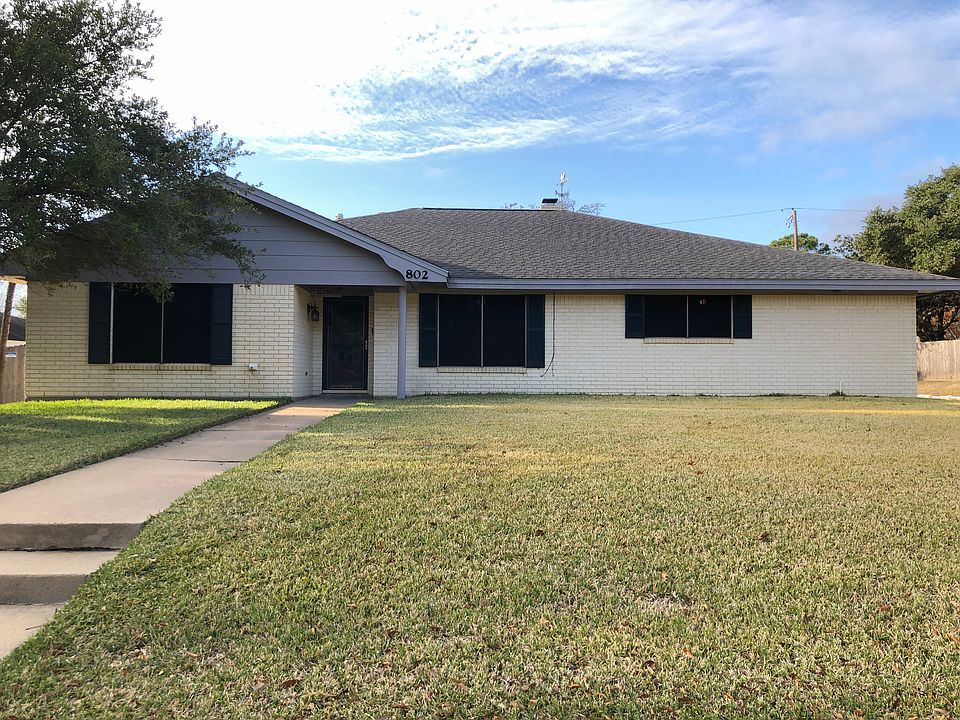 Front - 802 Avondale Ave.