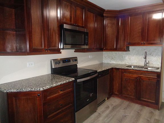 3rd image of 9435 S 86th Ct APT 3E