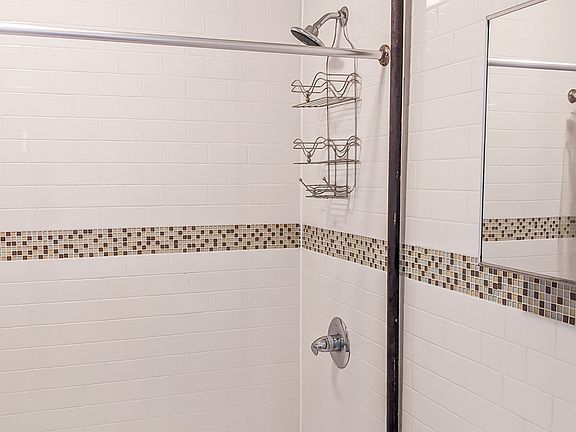 4th image of 452 3rd Ave #1