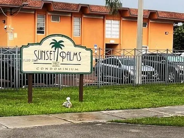 9445 SW 76th St, Miami, FL