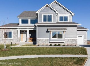 8024 NW 95th Cir, Johnston, IA 50131