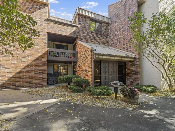 2470 West Good Hope ROAD #161, Glendale, WI 53209