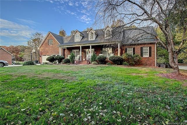 1st image of 211 Karen Ct