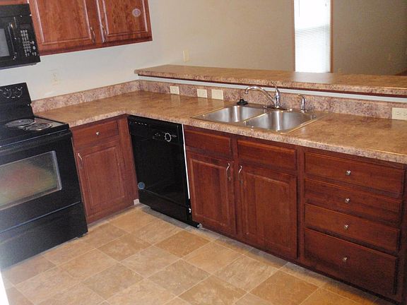 4th image of 422 W 5th St APT 11