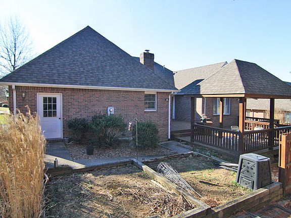 5th image of 1542 Princeton Dr