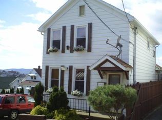 17 Larch Ln, Wilkes Barre, PA