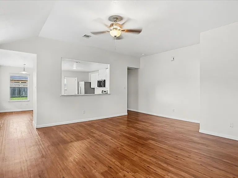 3934 Hawthorne Glen Ct — Photo 5