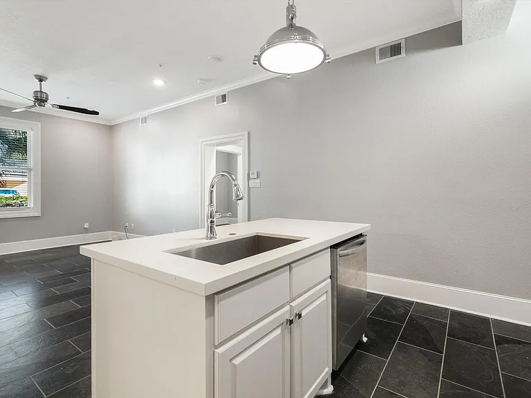2401 Market St #101 — Photo 13