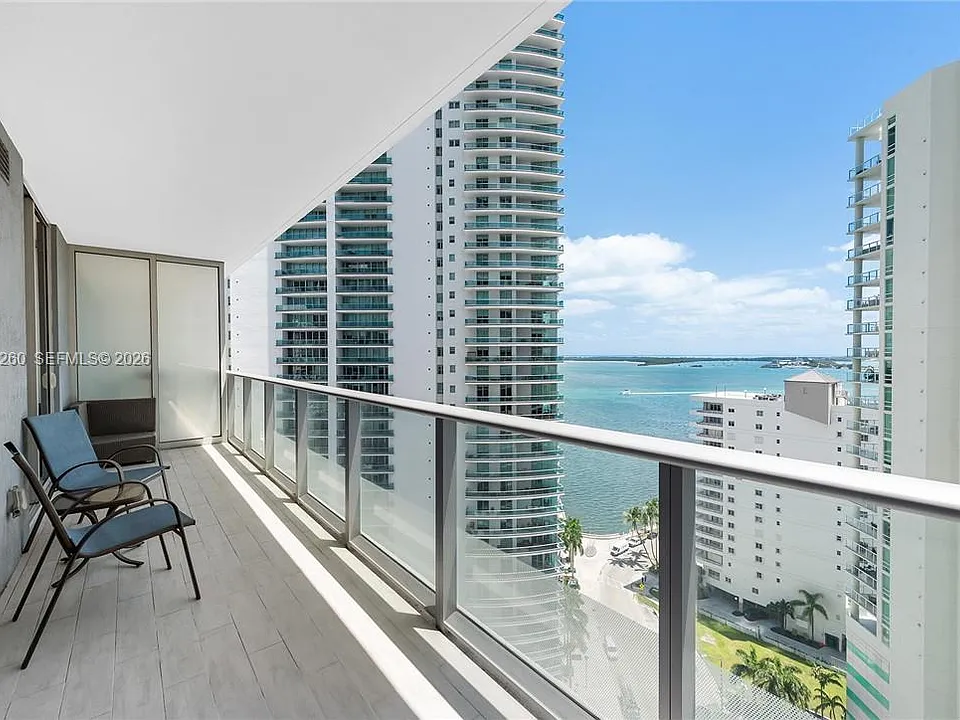 1300 Brickell Bay Dr #1905