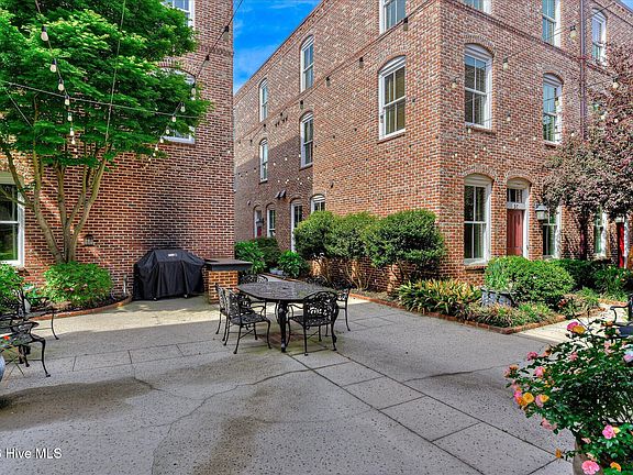 3rd image of 450 Railroad Avenue #3a