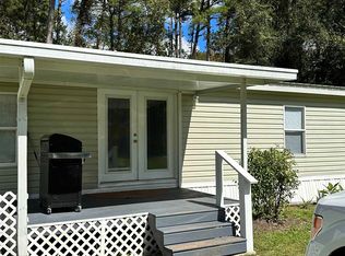 218 Breezeway Ave, Satsuma, FL 32189