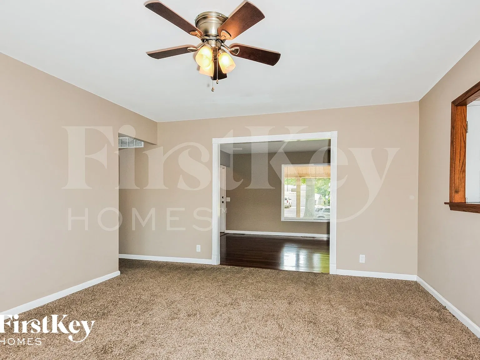 4 bed, 2.0 bath, 1479 sqft, $2,195 — Photo 4