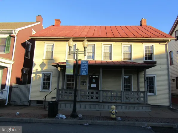 21 E Main St, Annville, PA 17003