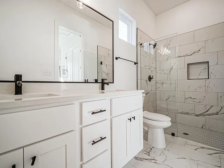 8409 Schneider St — Photo 15