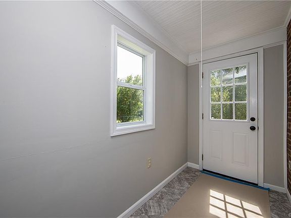 3rd image of 315 Highland Ave