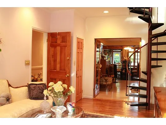 Sold by Remax Real Estate Professionals | media 2