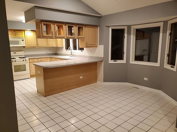 4th image of 7400 Iris Ave